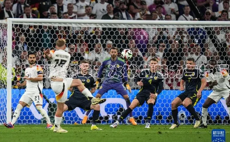 乐玩lewin官网入口百度百聘冰上运动巅峰：冰球的魅力与技巧